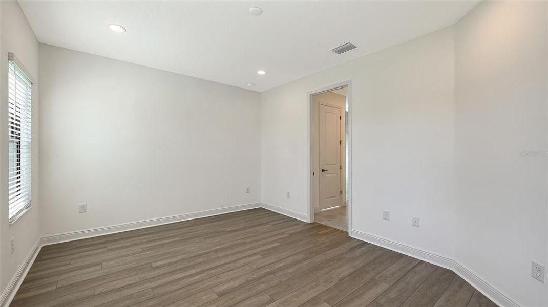 Spacious, unfurnished interior of a new home in , Nokomis (Image 22).