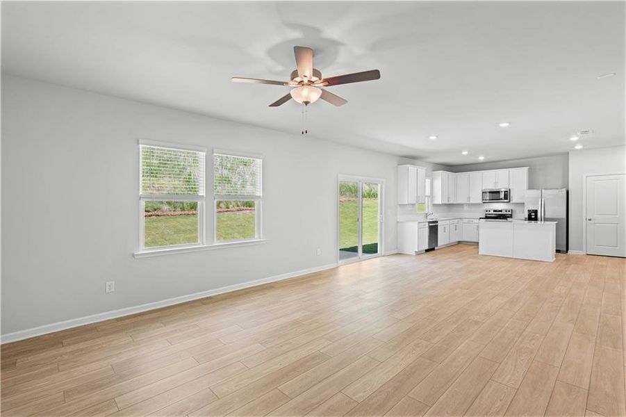 Spacious, unfurnished interior of a new home in Avery Ridge, Gainesville (Image 21). Spacious, unfurnished interior of a new home in Avery Ridge, Gainesville (Image 21).
