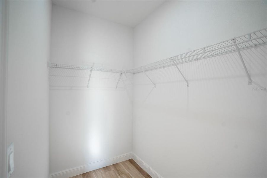 Spacious, unfurnished interior of a new home in , Ocala (Image 31).