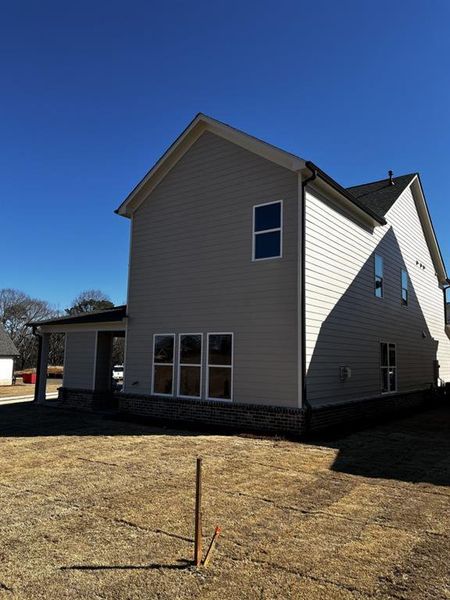 Exterior details and patio area of a home in , Suwanee (Image 21).