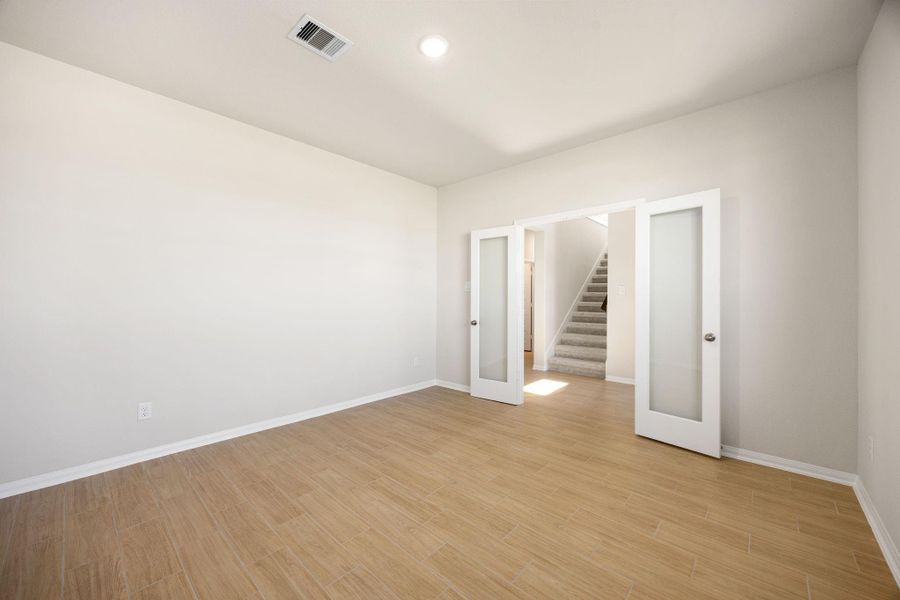 Spacious, unfurnished interior of a new home in Southfork Ranch, Sealy (Image 35).