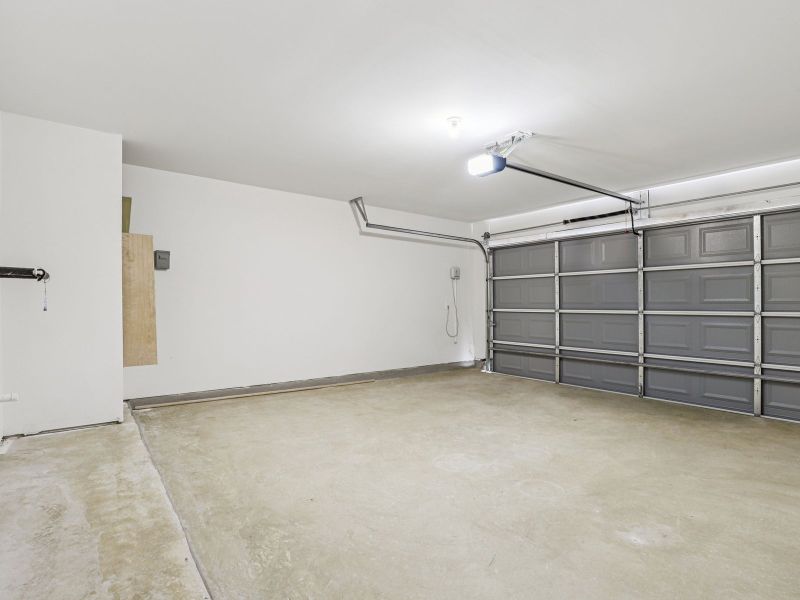 Spacious, unfurnished interior of a new home in Stetson Ridge, Marion (Image 26).