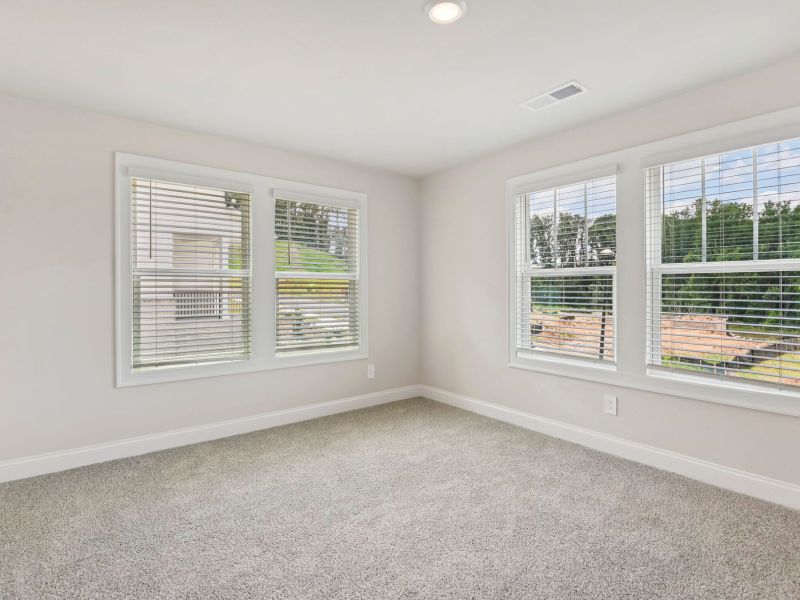 Spacious, unfurnished interior of a new home in Hemingway - Reserve Series, Cumming (Image 12).