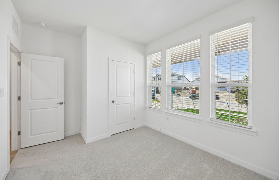 Spacious, unfurnished interior of a new home in Lagos, Manor (Image 26).