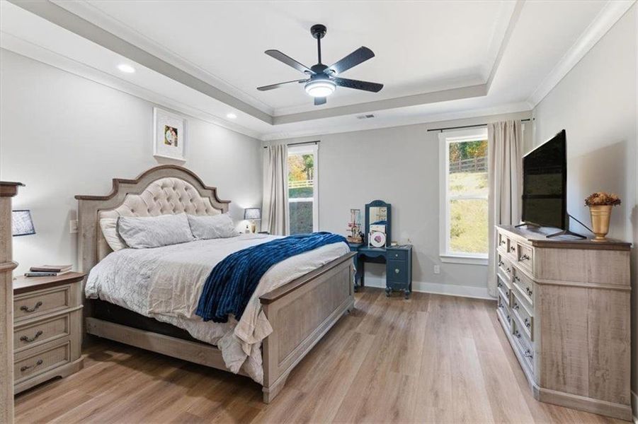 Furnished interior view inside a new home in , Calhoun (Image 34).