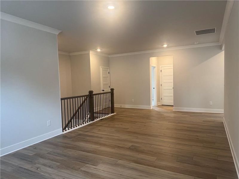 Spacious, unfurnished interior of a new home in Rosewood Lake Preserve, Hoschton (Image 26).