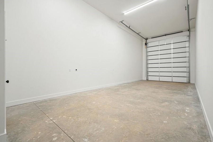 Spacious, unfurnished interior of a new home in , Talking Rock (Image 45). Spacious, unfurnished interior of a new home in , Talking Rock (Image 45).