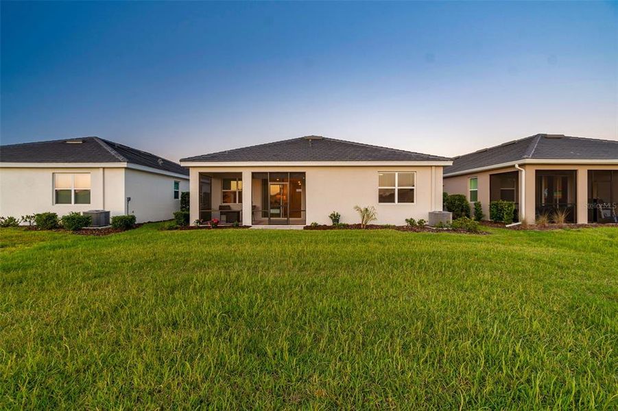 Exterior details and patio area of a home in Star Farms at Lakewood Ranch, Bradenton (Image 43).