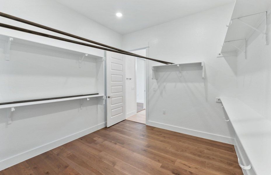 Spacious, unfurnished interior of a new home in Sun City Texas, Georgetown (Image 28). Spacious, unfurnished interior of a new home in Sun City Texas, Georgetown (Image 28).