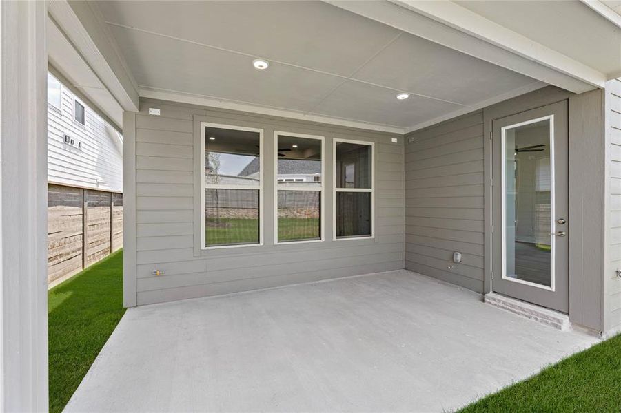 Spacious, unfurnished interior of a new home in Treeline, Justin (Image 14).