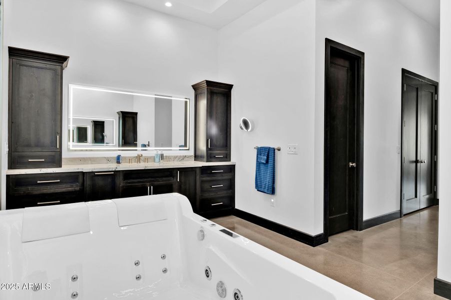 50-web-or-mls-3939-w-fox-rd 50-web-or-mls-3939-w-fox-rd