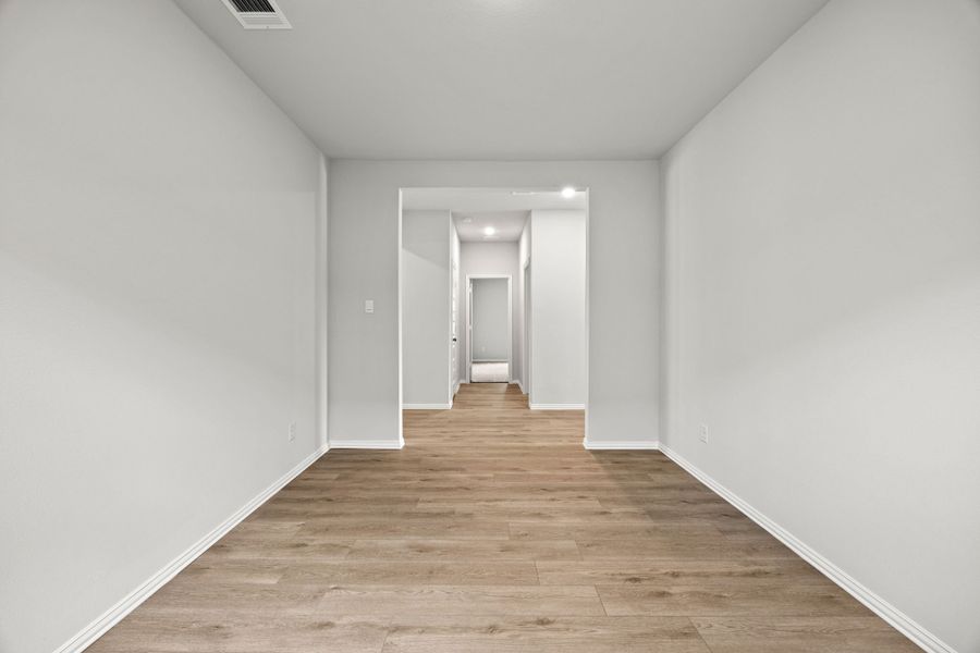 Spacious, unfurnished interior of a new home in Kings Way, Denton (Image 16).