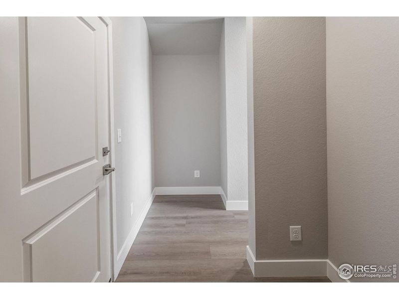 Spacious, unfurnished interior of a new home in , Timnath (Image 20).