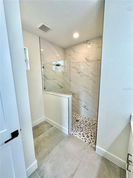 Image 29 of a home in .