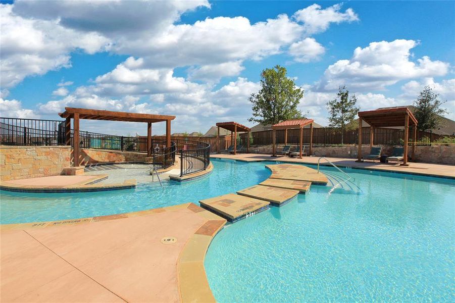 Community amenities in Monterra, Fate (Image 16).