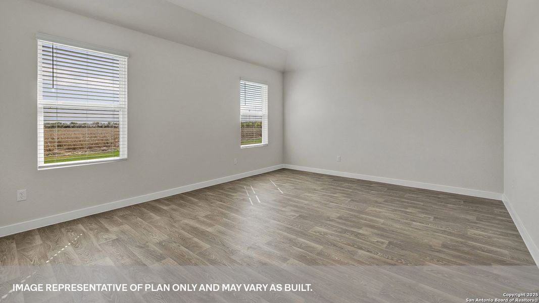 Spacious, unfurnished interior of a new home in Sonoma Oaks, Fredericksburg (Image 25).