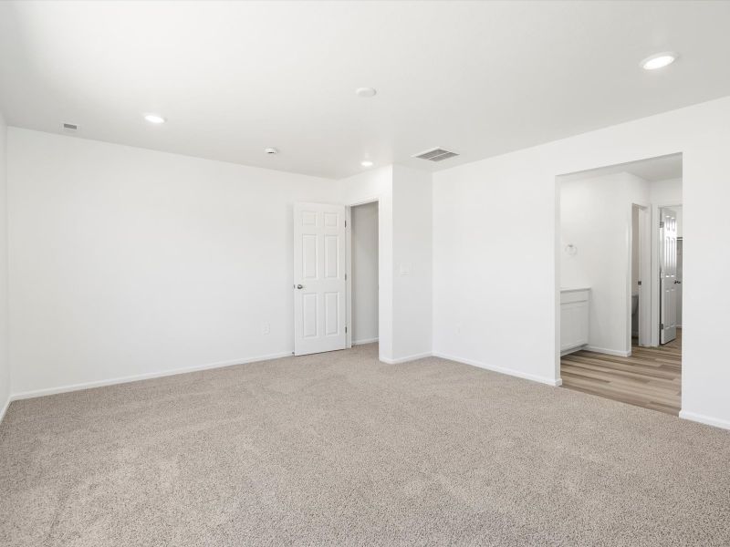 Spacious, unfurnished interior of a new home in Revere at Johnstown, Johnstown (Image 13).