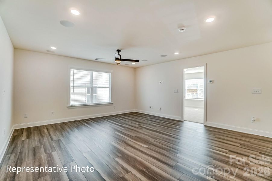 Spacious, unfurnished interior of a new home in Waterford Commons, Rock Hill (Image 17).