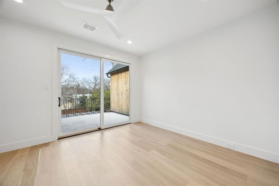 Spacious, unfurnished interior of a new home in , Dallas (Image 24).