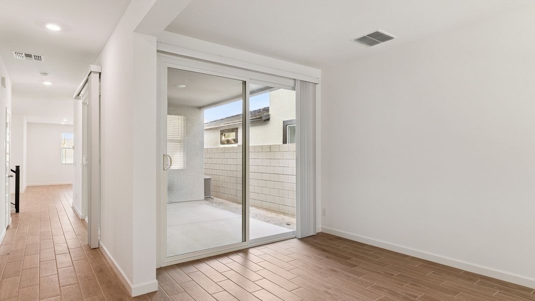 Spacious, unfurnished interior of a new home in Apache Farms, Buckeye (Image 17).