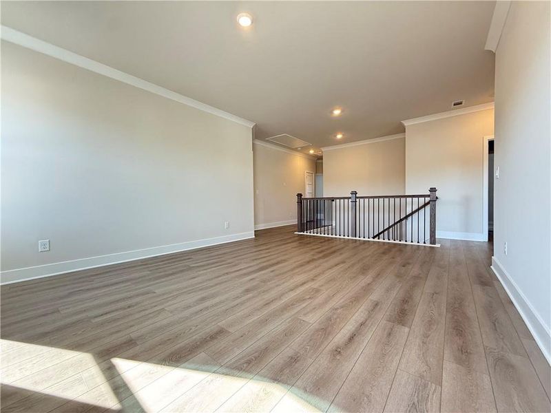 Spacious, unfurnished interior of a new home in Ponderosa Farms Manor, Gainesville (Image 23).
