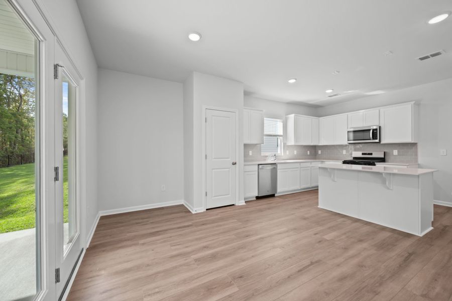 Spacious, unfurnished interior of a new home in Grand Arbor, Blythewood (Image 21). Spacious, unfurnished interior of a new home in Grand Arbor, Blythewood (Image 21).