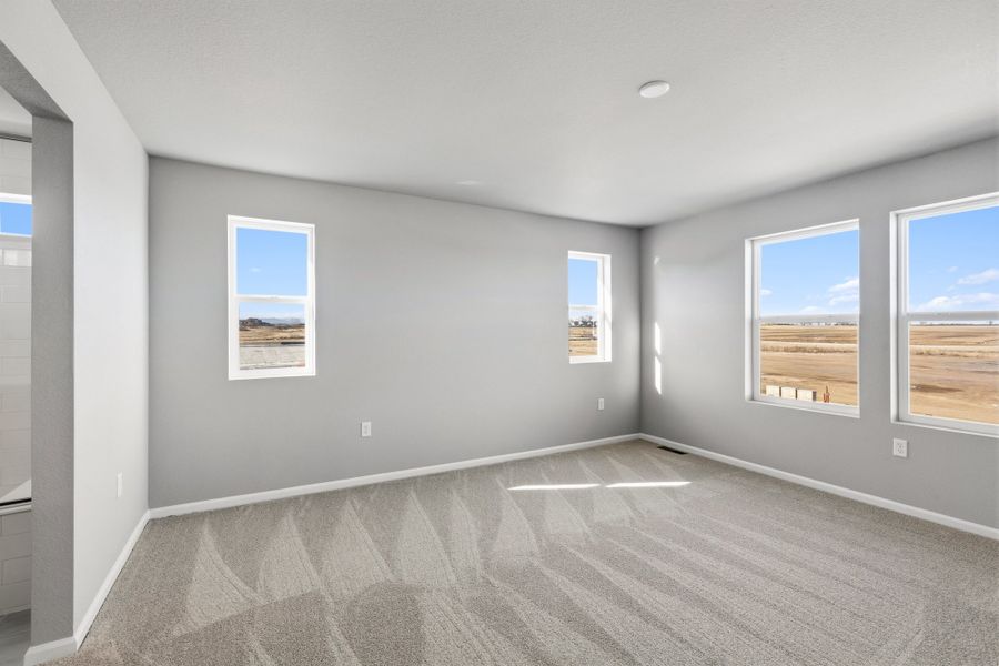 Spacious, unfurnished interior of a new home in Talon Pointe, Thornton (Image 15).