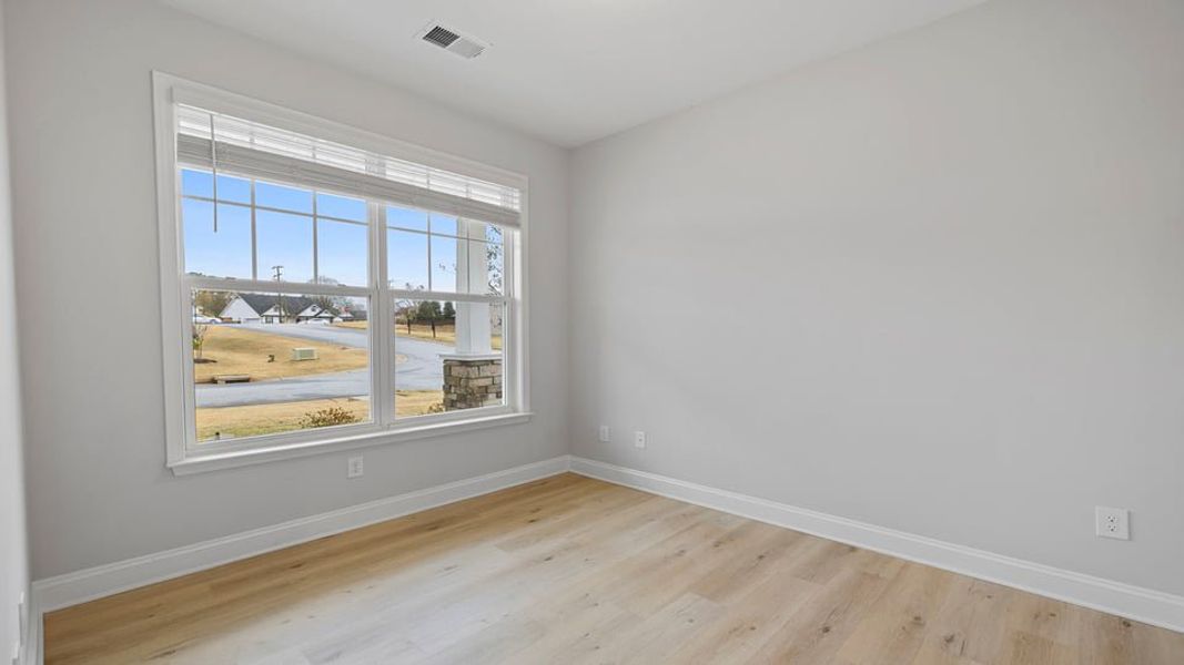 Spacious, unfurnished interior of a new home in Rutledge Estates, Woodruff (Image 15).