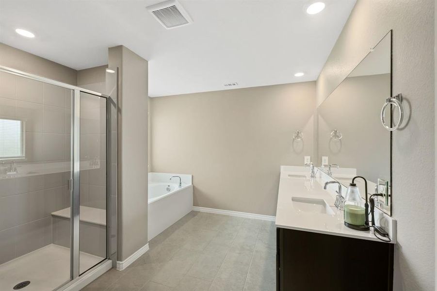 Furnished interior view inside a new home in , Fate (Image 8).
