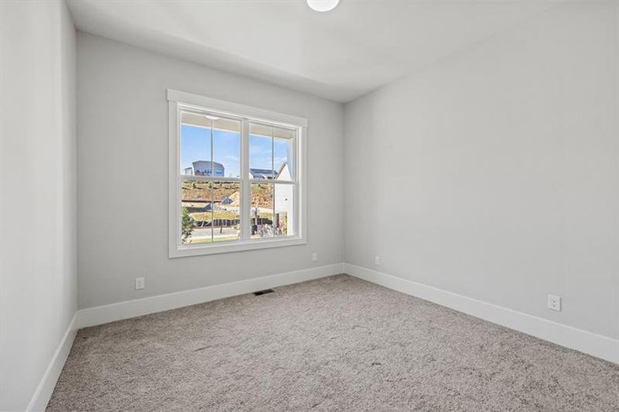 Spacious, unfurnished interior of a new home in Hillshire, Cumming (Image 42).