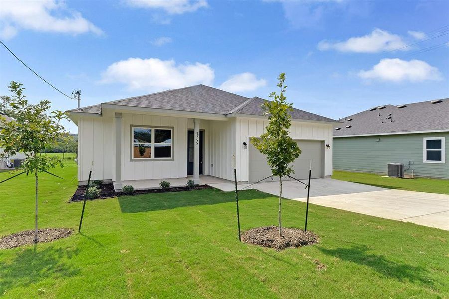 Exterior details and patio area of a home in , Marble Falls (Image 21).