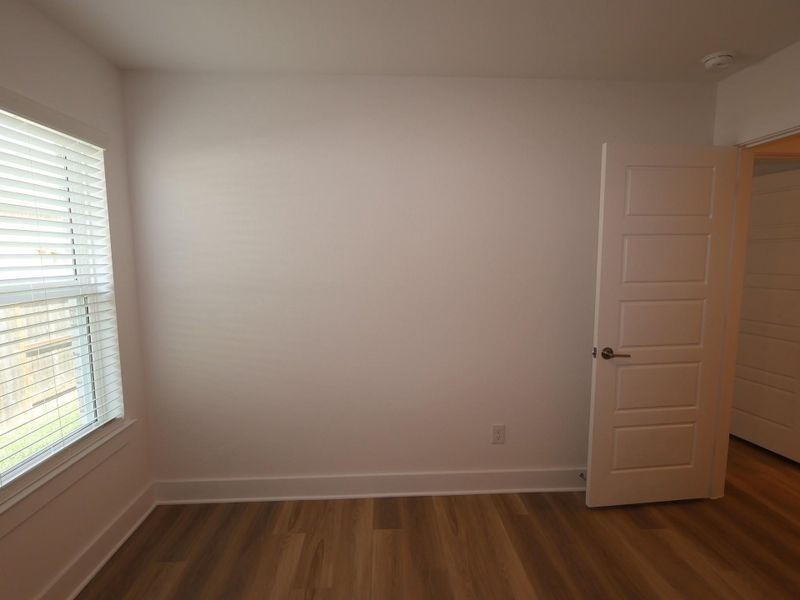 Spacious, unfurnished interior of a new home in Lago Mar, Santa Fe (Image 5).