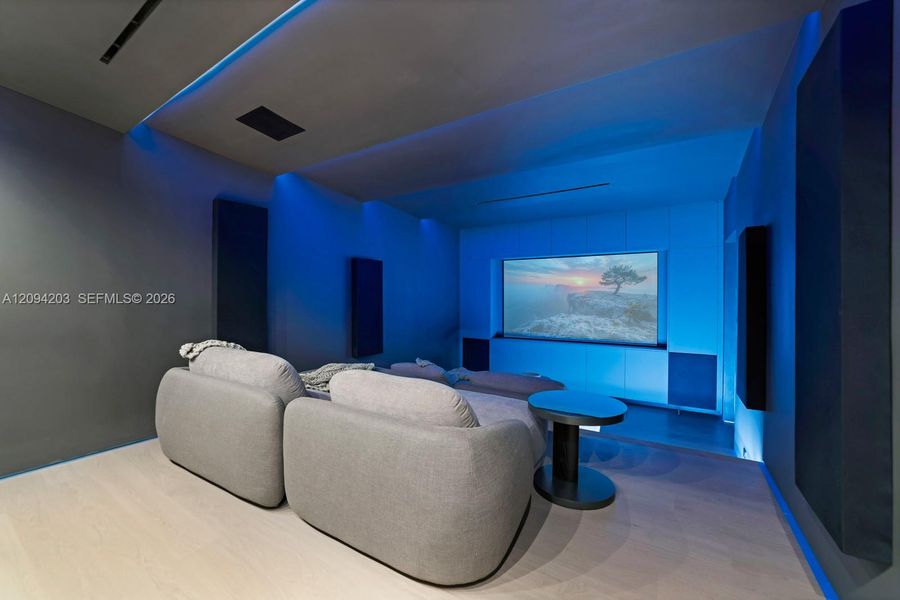 Community amenities in , Miami Beach (Image 44).