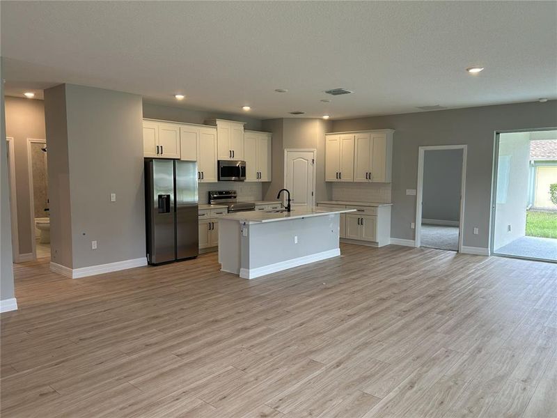 Furnished interior view inside a new home in , Dunnellon (Image 7).