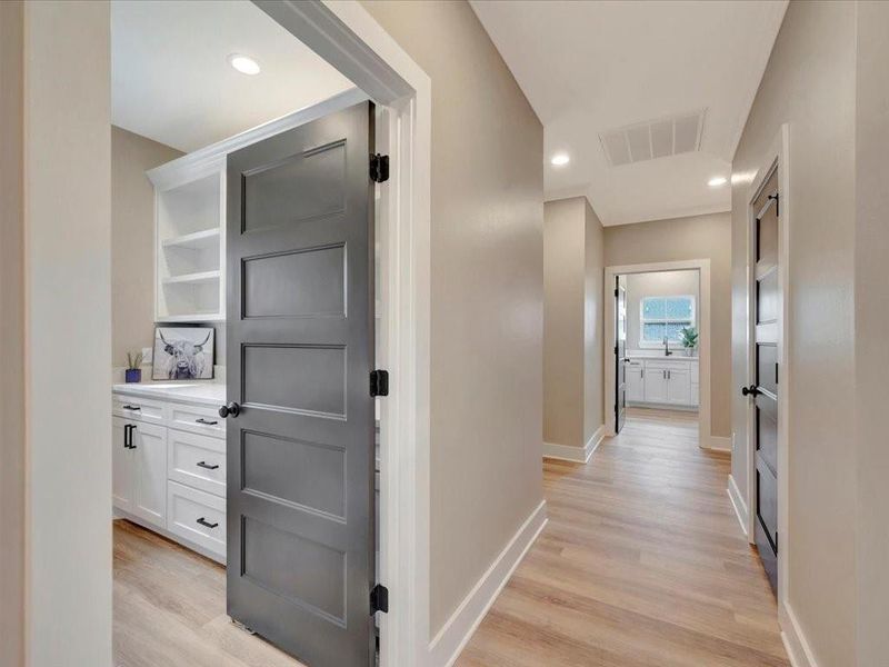 Furnished interior view inside a new home in , Diboll (Image 13).