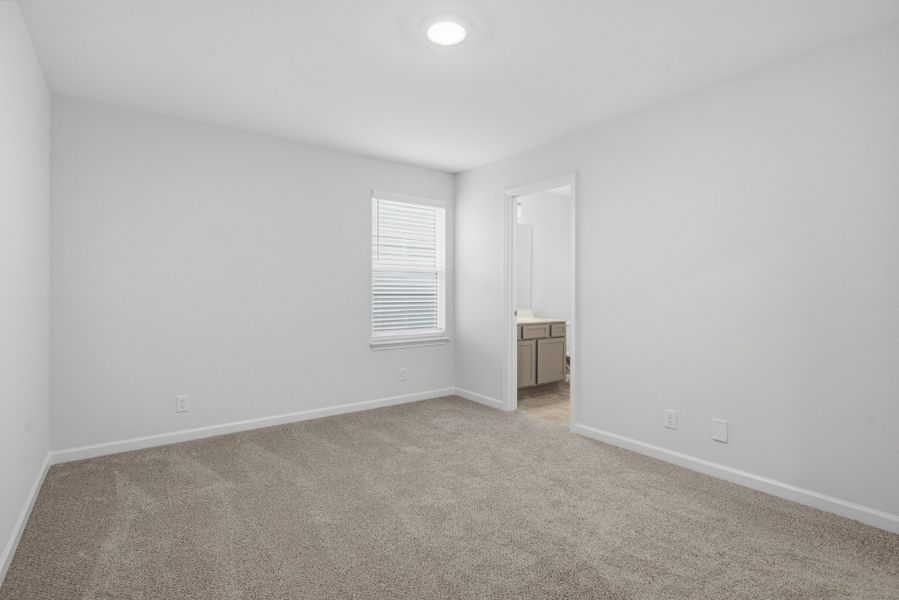 Spacious, unfurnished interior of a new home in Salem Landing, Rockvale (Image 25).