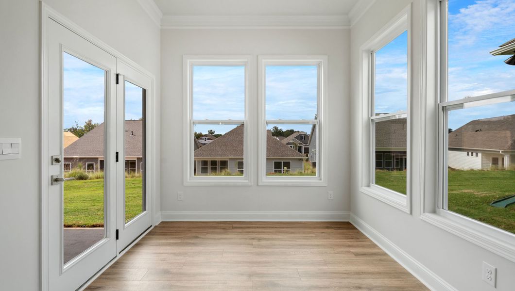 Spacious, unfurnished interior of a new home in The Villas at Pine Valley, Boiling Springs (Image 18).