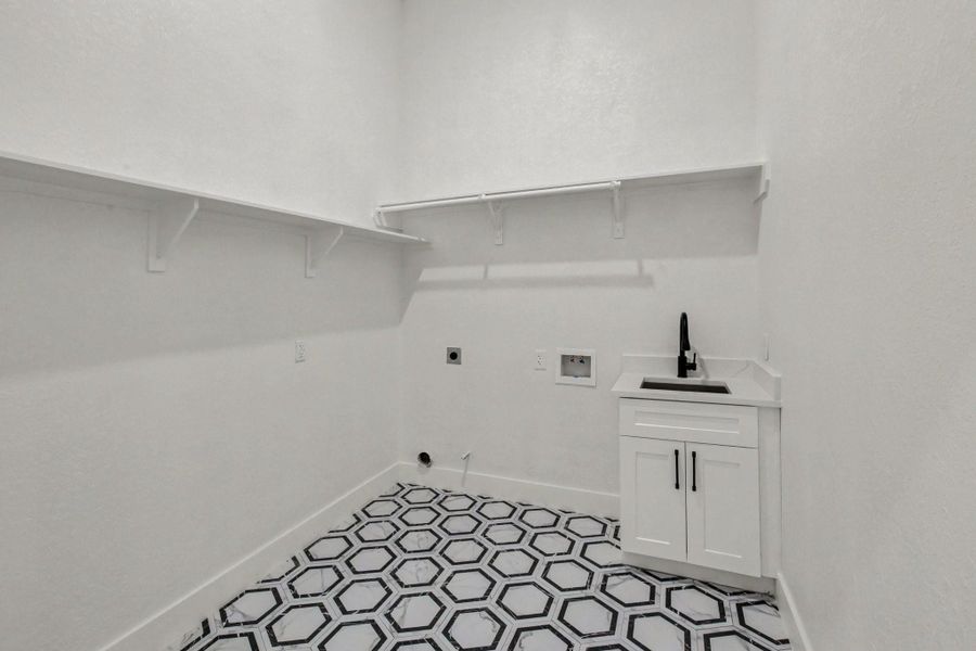 Spacious, unfurnished interior of a new home in , Montgomery (Image 25).