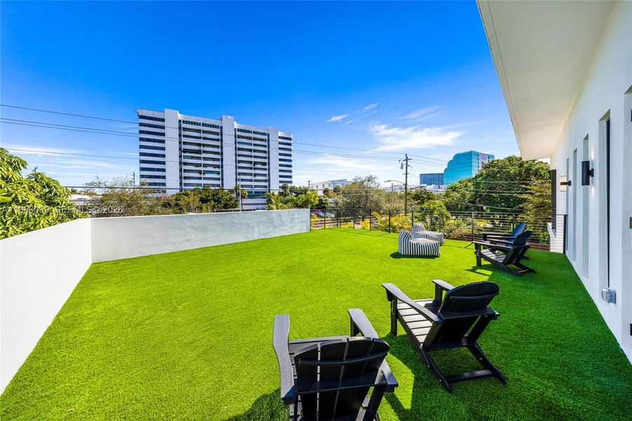 Exterior details and patio area of a home in , Miami (Image 3).