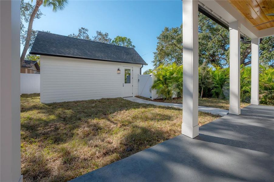 Exterior details and patio area of a home in , Tampa (Image 39).