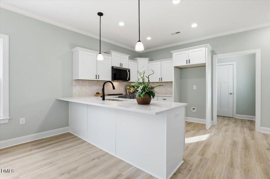 16-602 S Vance St-16