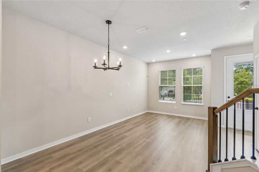 Spacious, unfurnished interior of a new home in , Orlando (Image 20).
