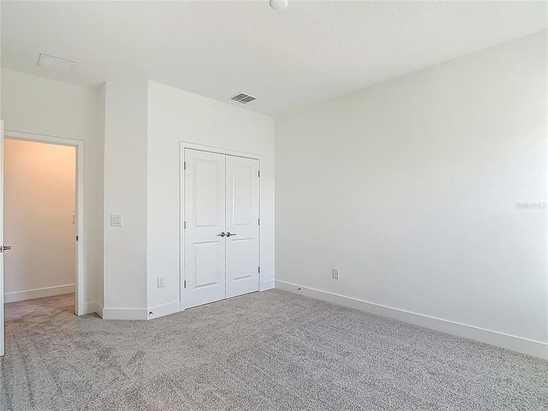 Spacious, unfurnished interior of a new home in , Tampa (Image 59).