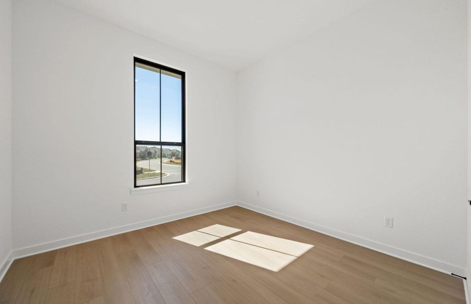 Spacious, unfurnished interior of a new home in 6 Creeks, Kyle (Image 28).