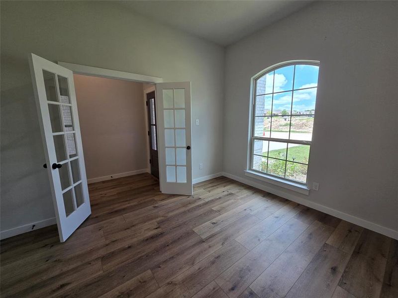 Spacious, unfurnished interior of a new home in Trail Creek, Cleburne (Image 22). Spacious, unfurnished interior of a new home in Trail Creek, Cleburne (Image 22).