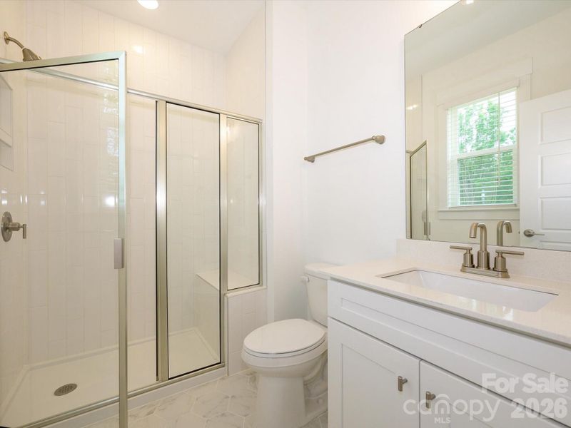 Ensuite Bath MAIN Level for Secandary Bed #1