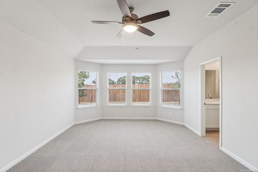 Spacious, unfurnished interior of a new home in Kallison Ranch, San Antonio (Image 38).