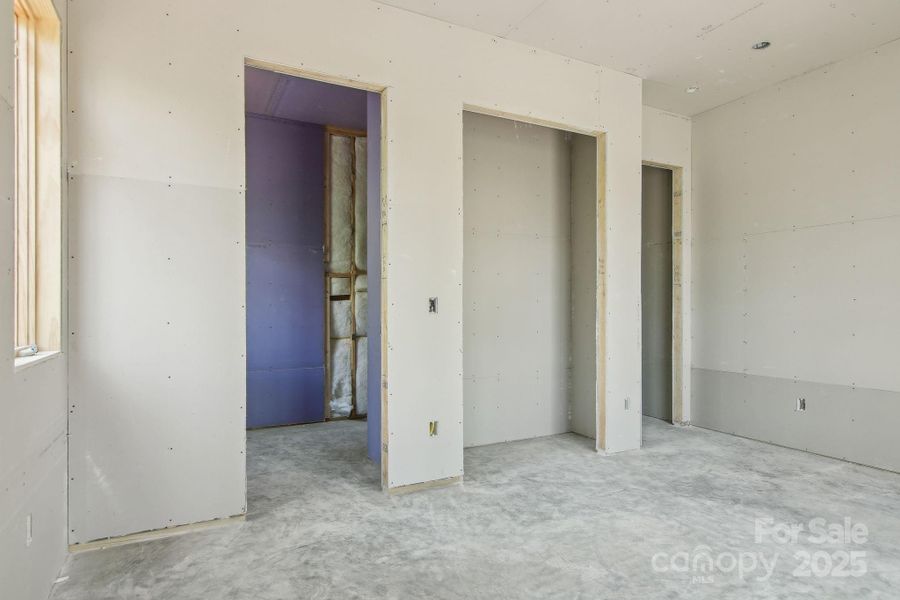 Image 33 of a home in . Image 33 of a home in .