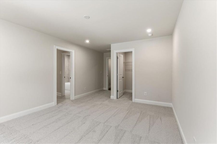 Spacious, unfurnished interior of a new home in Ford Landing, Acworth (Image 47).