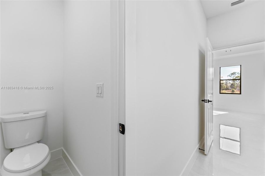 Furnished interior view inside a new home in , Lehigh Acres (Image 3).